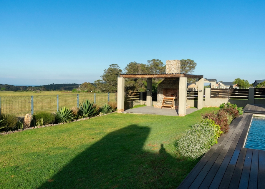 4 Bedroom Property for Sale in Kragga Kamma Eastern Cape